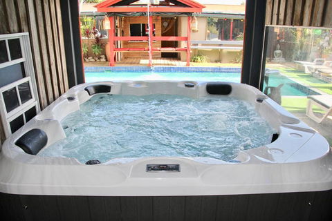 Hideaway Noosa Men Only Beach Resort - Accommodation Search 1