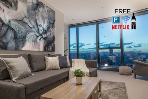 Highlife Luxury, Carpark, Wifi, Pool, Gym, Netflix - Accommodation Search 0