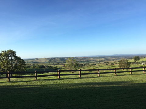 Hillview Cottages - Accommodation Search 0