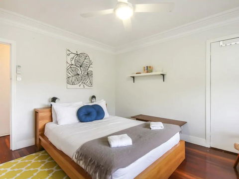 Homely Pembroke On The Park Cottage - Accommodation Search 3