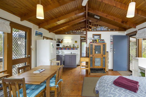 Honeyeaters Hideaway In Vivonne Bay - Accommodation Search 3