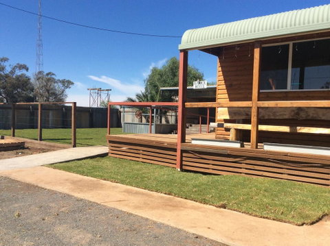 Ivanhoe Hotel Motel - Accommodation Search 3