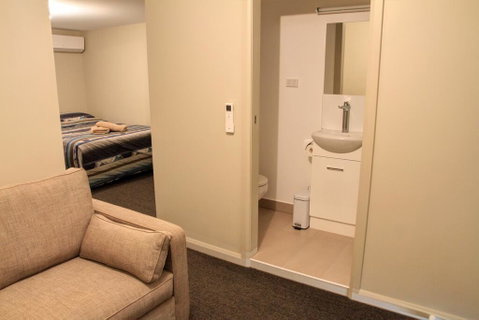 Ivanhoe Hotel Motel - Accommodation Search 2
