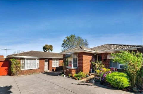 Ivy Units Glen Waverley - Accommodation Search 0