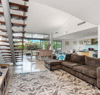 Jades Apartments - Accommodation Search