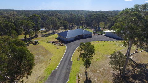 Jervis Bay Country Retreat - Rural Family Retreat! - Accommodation Search 1
