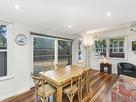 JOHANSSON'S PERCH COTTAGE - Accommodation Search 0