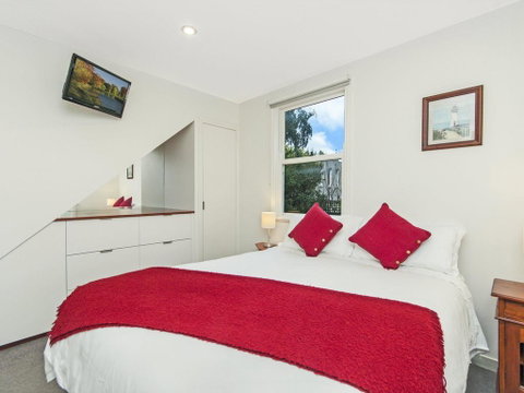JOHANSSON'S PERCH COTTAGE - Accommodation Search 2