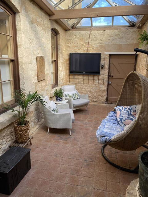 Karatta Beach Cottage - Accommodation Search 3