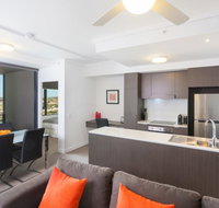 Keeping Cool on Connor - Executive 2BR Fortitude Valley apartment with pool and views - Accommodation Search