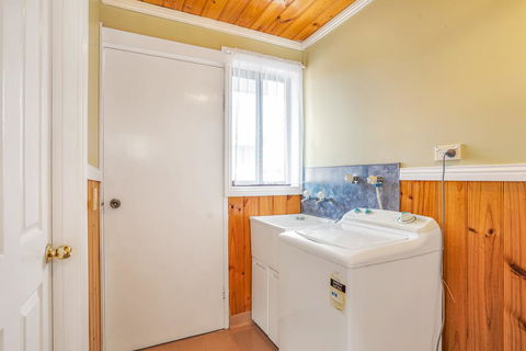 Kellraine Holiday Units - Accommodation Search 1