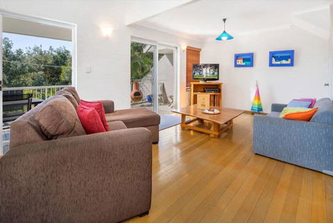 Kendall Beach Apartments 5 - Belongil Beach - Accommodation Search 0