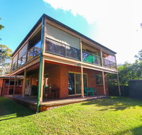 Kingfisher LakeHouse - Accommodation Search