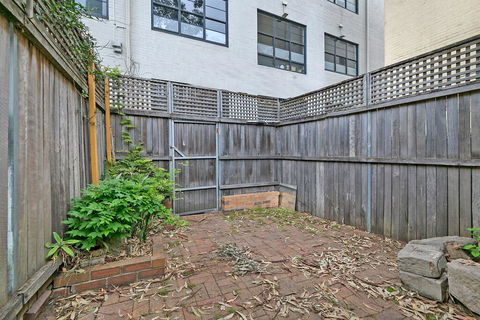 KOZYGURU SURRY HILLS COZY 3 BED TERRACE MINS WALK TO CBD NSH095 - Accommodation Search 2