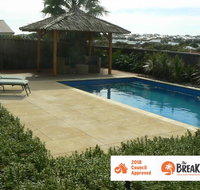 La Mer - Home with a Pool - Accommodation Search