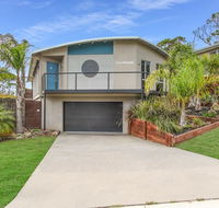 Lake House - Accommodation Search