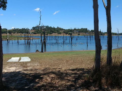 Lake Tinaroo Waterfrontage - Accommodation Search 2