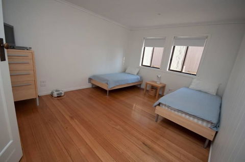 Lake Tyres Beach House - Accommodation Search 2