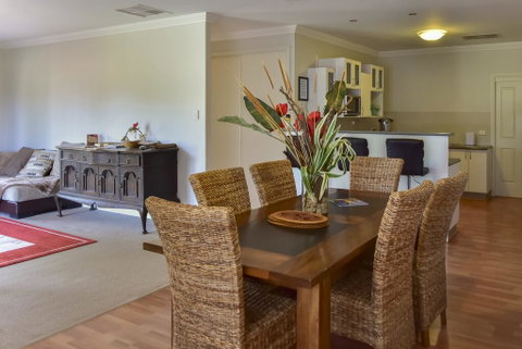 Lake Tyrrell Accommodation LTA - Accommodation Search 1