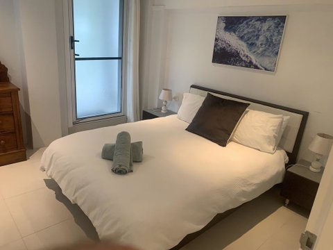 Lakefront Peace Apartments - Accommodation Search 2