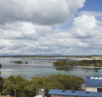 Lakeshore Lodge unit 11 - Accommodation Search