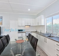 Lakeside Cabin - Accommodation Search