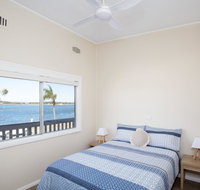 Lakeside Flats 3 - Accommodation Search