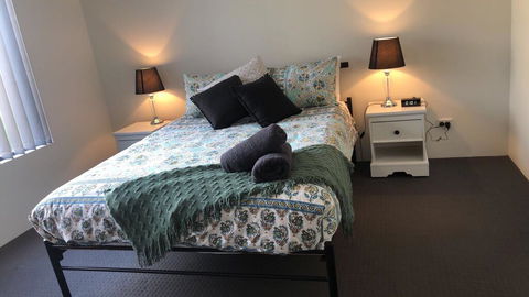 Lakeview Getaway - Accommodation Search 1