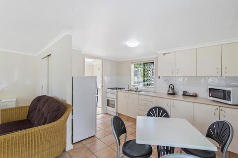 Landsborough Pines Caravan Park - Accommodation Search 1