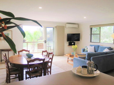 Lawson Beachfront - Accommodation Search 2