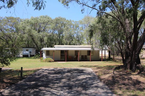 Lazy Days Caravan Park - Accommodation Search 0