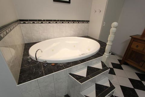 Lazy River Motor Inn - Accommodation Search 2