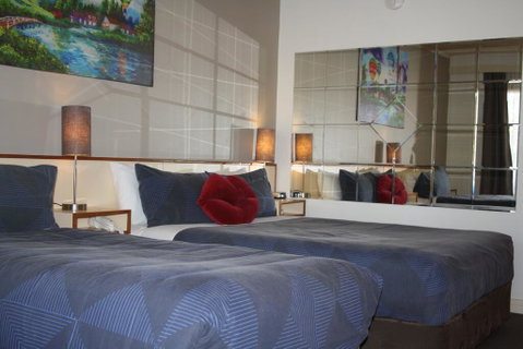 Leagues Motel - Accommodation Search 1