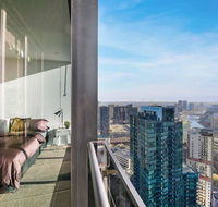 Lux 2BR Apt with a Stunning View of The Yarra - Accommodation Search