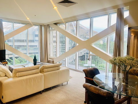 Luxuries CBD Apartment With Views - Accommodation Search 1