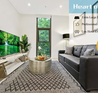 Luxurious 5 Star Experience in a Prime Location - Accommodation Search