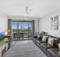 Luxurious harbour view apartment steps from city - Accommodation Search