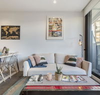 LUXURIOUS RIVERSIDE RESORT STYLE APARTMENTPOOLSPAGYMROOFTOP WITH CITY VIEWS - Accommodation Search