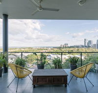 Luxury  Location - Sea Views with Modern Class  - Accommodation Search