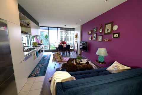 Luxury 2BR Apartment With Amazing Skyline View Crown - Accommodation Search 0
