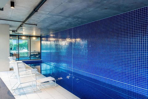 Luxury 2BR Yarra River Views WIFI-Netflix-Pool-Gym - Accommodation Search 0