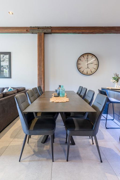 Luxury 3 Brm 2 Bath Woolstore Apt With Courtyard - Accommodation Search 3