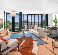 Luxury 3-Bed Apartment Near Valley Shops and Bars - Accommodation Search