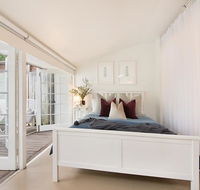 Luxury Designer Paddington Cottage  FREE WIFI - Accommodation Search