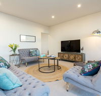 Luxury Four Bedroom Apartment - Accommodation Search