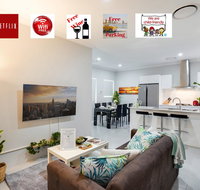 LUXURY HOUSE 10 MIN FROM BEACH WIFINETFLIX SLEEP 9 - Accommodation Search