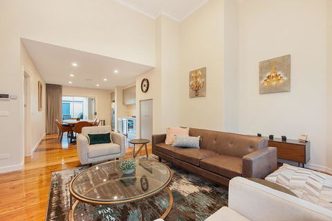 Luxury On The Esplanade - Accommodation Search 2