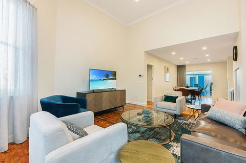 Luxury On The Esplanade - Accommodation Search 1