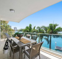 Luxury Waterfront Maroochydore Free Wine Netflix Parking - Accommodation Search