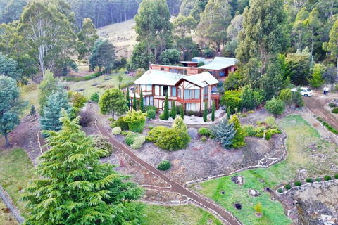 MAGICAL MOUNTAIN RETREAT - 20 Mins To CBD And Only 10 To MONA! - Accommodation Search 0